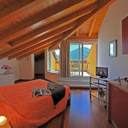 Villa Sleeps 8 Pool Air Con