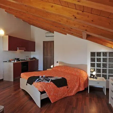 Sleeps 8 Pool Air Con Tremezzo